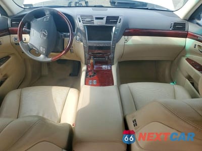 Zdjęcie 8 z 12 samochodu: 2009 LEXUS LS 460 VIN:JTHCL46F695001577 - miniatura