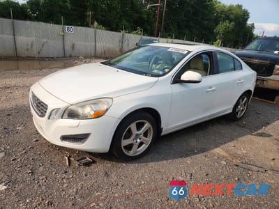 2012 VOLVO S60 T5 YV1622FS8C2093796 - główne zdjęcie licytacji z USA - miniatura