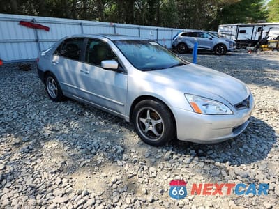 Czwarte zdjęcie samochodu z boku: 2003 HONDA ACCORD VIN:1HGCM56653A054758 - miniatura