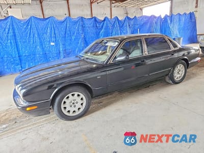 2003 JAGUAR XJ8 SAJDA14C33LF52639 - główne zdjęcie licytacji z USA - miniatura