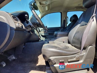 Zdjęcie 7 z 13 samochodu: 2011 CHEVROLET TAHOE C1500 LT VIN:1GNSCBE00BR257010 - miniatura