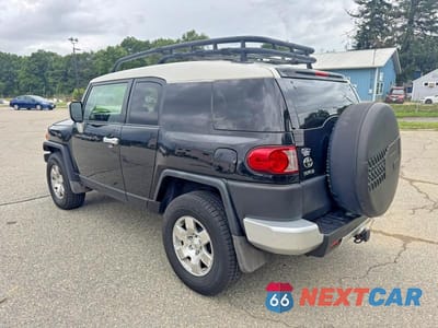 Trzecie zdjęcie samochodu z tyłu: 2008 TOYOTA FJ CRUISER BASE VIN:JTEBU11F58K032394 - miniatura