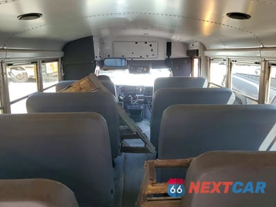 Piąte zdjęcie samochodu w środku: 2012 THOMAS MINOTOUR G3500 - SCHOOL BUS VIN:1GB3G3BG9C1175368 - miniatura