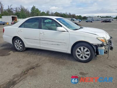 Czwarte zdjęcie samochodu z boku: 2003 TOYOTA CAMRY XLE VIN:4T1BE30K73U242127 - miniatura