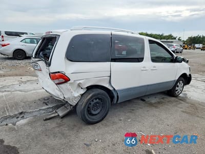 Trzecie zdjęcie samochodu z tyłu: 2002 TOYOTA SIENNA CE VIN:4T3ZF19C62U495974 - miniatura