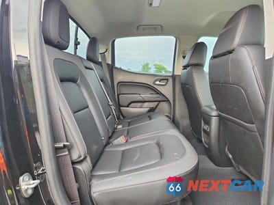 Zdjęcie 10 z 13 samochodu: 2022 GMC CANYON AT4 VIN:1GTG6FEN1N1327917 - miniatura