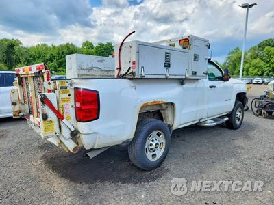 Trzecie zdjęcie samochodu z tyłu: 2016 CHEVROLET SILVERADO C2500 HEAVY DUTY VIN:1GC0CUEG9GZ114668 - miniatura