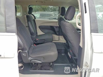 Zdjęcie 11 z 13 samochodu: 2023 CHRYSLER VOYAGER LX VIN:2C4RC1CG2PR617218 - miniatura