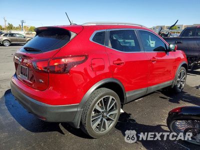 Trzecie zdjęcie samochodu z tyłu: 2018 NISSAN ROGUE SPORT SL VIN:JN1BJ1CP9JW181279 - miniatura