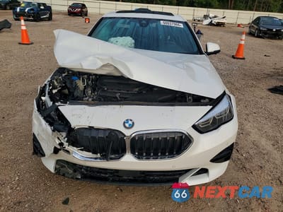Piąte zdjęcie samochodu w środku: 2024 BMW 228I VIN:WBA53AK08R7R11856 - miniatura