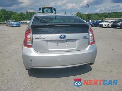 Zdjęcie 6 z 12 samochodu: 2013 TOYOTA PRIUS TWO VIN:JTDKN3DU4D5571184 - miniatura
