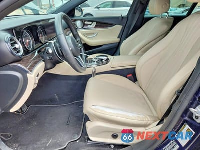 Zdjęcie 7 z 12 samochodu: 2019 MERCEDES-BENZ E 300 VIN:WDDZF4JB9KA666404 - miniatura