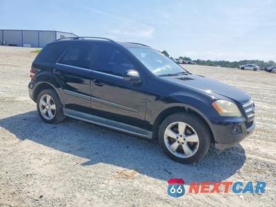 Czwarte zdjęcie samochodu z boku: 2010 MERCEDES-BENZ ML 350 VIN:4JGBB5GB8AA619301 - miniatura