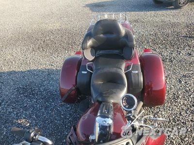 Piąte zdjęcie samochodu w środku: 2017 HARLEY-DAVIDSON FLHTCUTG TRI GLIDE ULTRA VIN:1HD1MAD19HB851648 - miniatura