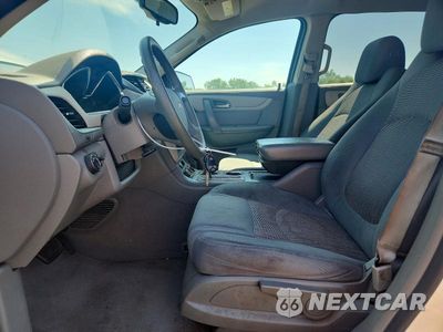 Zdjęcie 7 z 13 samochodu: 2017 CHEVROLET TRAVERSE LS VIN:1GNKRFED2HJ291966 - miniatura