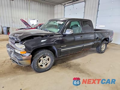 2002 CHEVROLET SILVERADO K1500 2GCEK19V321251638 - główne zdjęcie licytacji z USA - miniatura