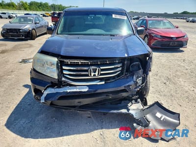 Piąte zdjęcie samochodu w środku: 2015 HONDA PILOT LX VIN:5FNYF4H28FB075277 - miniatura