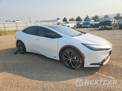 Czwarte zdjęcie samochodu z boku: 2026 TOYOTA PRIUS LIMITED VIN:JTDADABU1T3035776 - miniatura