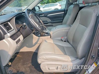 Zdjęcie 7 z 13 samochodu: 2019 TOYOTA HIGHLANDER HYBRID XLE VIN:5TDJGRFH6KS058325 - miniatura