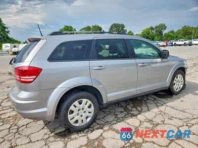 Trzecie zdjęcie samochodu z tyłu: 2018 DODGE JOURNEY SE VIN:3C4PDCAB2JT520578 - miniatura