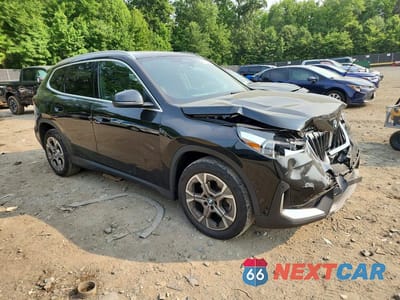 Czwarte zdjęcie samochodu z boku: 2023 BMW X1 XDRIVE28I VIN:WBX73EF04P5W68412 - miniatura