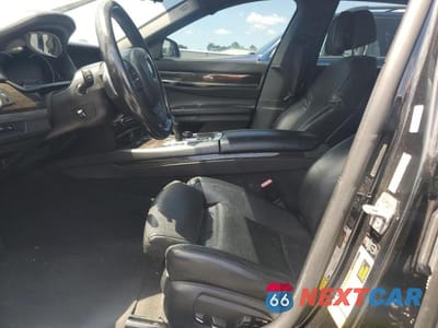 Zdjęcie 7 z 12 samochodu: 2015 BMW 750 LI VIN:WBAYE8C57FD781172 - miniatura