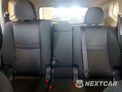 Zdjęcie 10 z 13 samochodu: 2017 NISSAN ROGUE S VIN:KNMAT2MV7HP571047 - miniatura