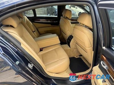 Zdjęcie 11 z 15 samochodu: 2015 BMW 750 XI VIN:WBAYB6C5XFD965910 - miniatura