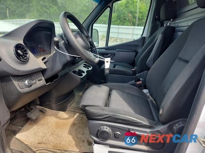 Zdjęcie 7 z 13 samochodu: 2021 MERCEDES-BENZ SPRINTER 2500 VIN:W1Y4DCHYXMT054438 - miniatura