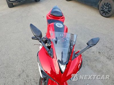 Piąte zdjęcie samochodu w środku: 2015 YAMAHA YZFR3 VIN:MH3RH06Y0FK009907 - miniatura