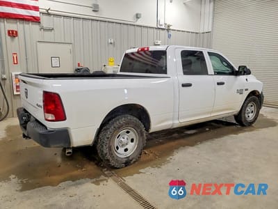 Trzecie zdjęcie samochodu z tyłu: 2022 RAM 1500 CLASSIC TRADESMAN VIN:1C6RR7ST6NS232425 - miniatura