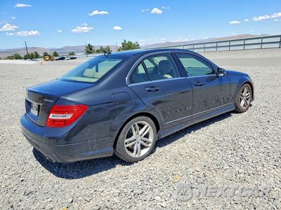 Trzecie zdjęcie samochodu z tyłu: 2013 MERCEDES-BENZ C-CLASS 300 4MATIC VIN:WDDGF8AB1DA800100 - miniatura