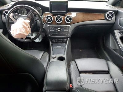 Zdjęcie 8 z 12 samochodu: 2016 MERCEDES-BENZ CLA 250 4MATIC VIN:WDDSJ4GB1GN307264 - miniatura