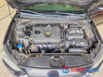 Zdjęcie 11 z 12 samochodu: 2017 HYUNDAI ELANTRA SE VIN:5NPD84LF8HH125019 - miniatura