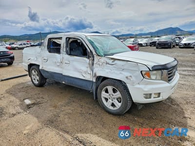 Czwarte zdjęcie samochodu z boku: 2013 HONDA RIDGELINE RTL VIN:5FPYK1F52DB011666 - miniatura