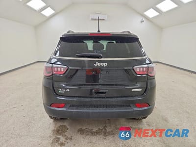 Zdjęcie 6 z 14 samochodu: 2024 JEEP COMPASS LATITUDE VIN:3C4NJDBN7RT110756 - miniatura