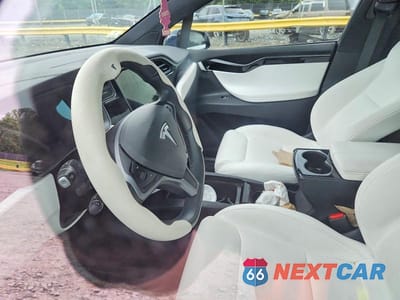 Zdjęcie 8 z 13 samochodu: 2021 TESLA MODEL X VIN:5YJXCDE28MF309925 - miniatura