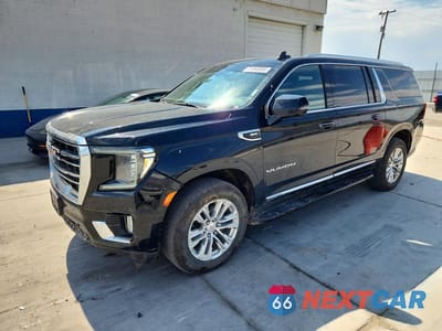 2021 GMC YUKON XL K1500 SLT 1GKS2GKD1MR465596 - główne zdjęcie licytacji z USA - miniatura