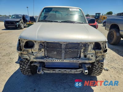 Piąte zdjęcie samochodu w środku: 2000 TOYOTA TACOMA XTRACAB PRERUNNER VIN:4TASN92N7YZ617700 - miniatura