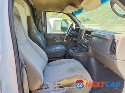 Zdjęcie 10 z 12 samochodu: 2007 CHEVROLET EXPRESS G3500 VIN:1GBJG31U571100767 - miniatura
