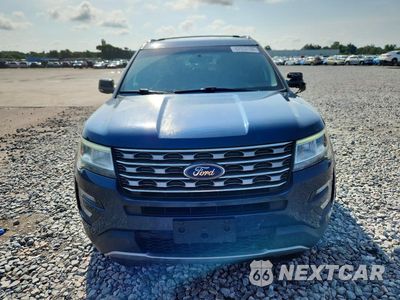 Piąte zdjęcie samochodu w środku: 2017 FORD EXPLORER XLT VIN:1FM5K7D82HGB76832 - miniatura