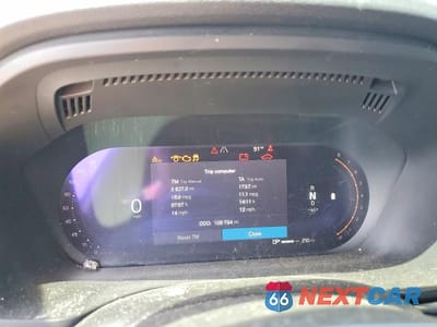 Zdjęcie 9 z 14 samochodu: 2022 VOLVO XC60 B5 MOMENTUM VIN:YV4L12RK1N1034909 - miniatura