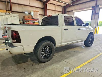 Trzecie zdjęcie samochodu z tyłu: 2018 RAM 1500 ST VIN:3C6RR7KT8JG196349 - miniatura
