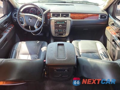 Zdjęcie 8 z 13 samochodu: 2011 GMC YUKON SLE VIN:1GKS2AE07BR231434 - miniatura