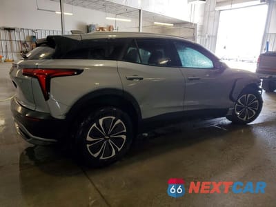 Trzecie zdjęcie samochodu z tyłu: 2024 CHEVROLET BLAZER 2LT VIN:3GNKDBRJ5RS216217 - miniatura
