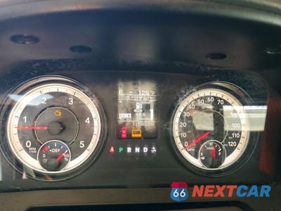 Zdjęcie 9 z 13 samochodu: 2018 RAM 2500 ST VIN:3C6UR5CLXJG137171 - miniatura