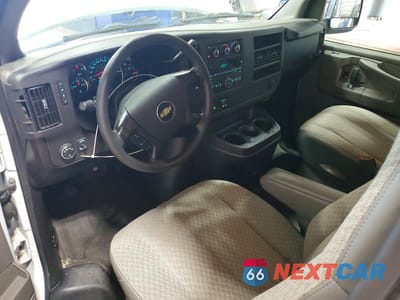 Zdjęcie 8 z 14 samochodu: 2008 CHEVROLET EXPRESS G3500 VIN:1GAHG39K081173682 - miniatura