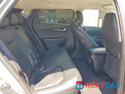 Zdjęcie 10 z 12 samochodu: 2023 KIA EV6 WIND VIN:KNDC34LA9P5150430 - miniatura