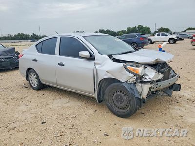 Czwarte zdjęcie samochodu z boku: 2016 NISSAN VERSA 1.6 S PLUS VIN:3N1CN7AP7GL828968 - miniatura