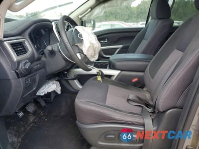 Zdjęcie 7 z 12 samochodu: 2020 NISSAN TITAN SV VIN:1N6AA1EF8LN508676 - miniatura